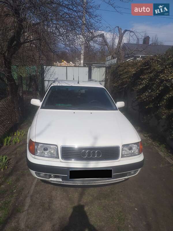 Audi 100 (1992)