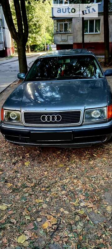 Audi 100 (1990)