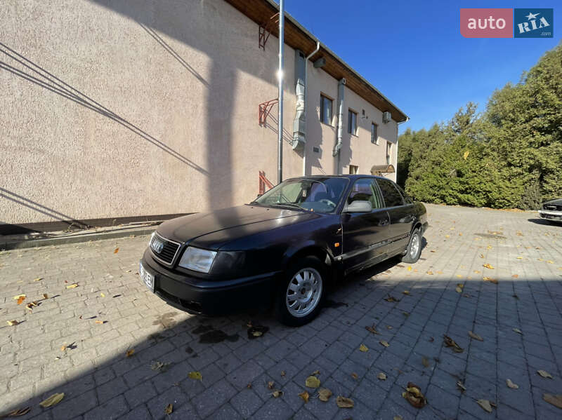 Audi 100 (1992)