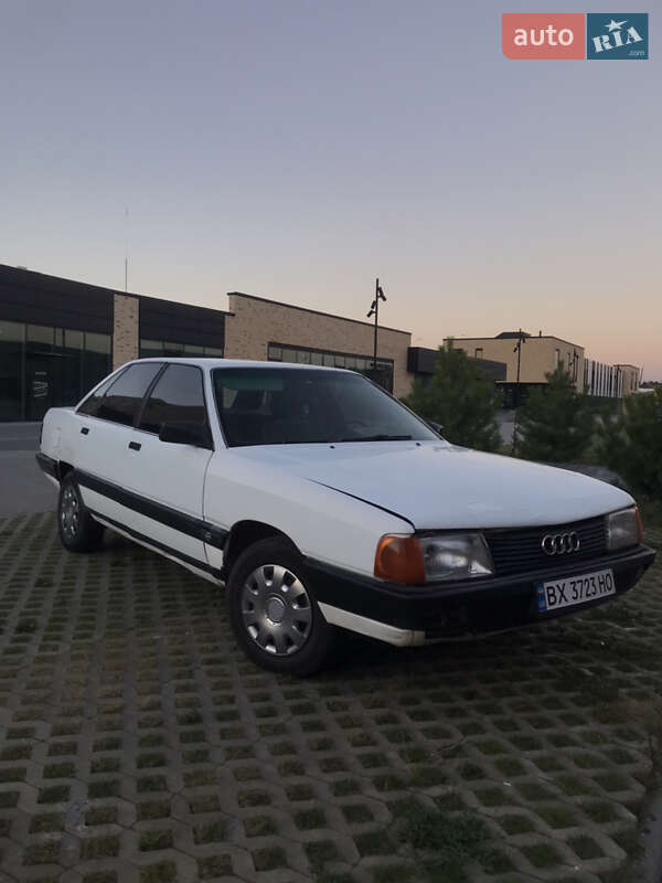 Audi 100 (1986)