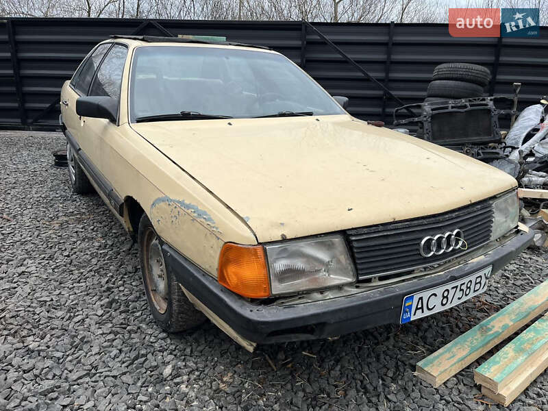 Audi 100 (1984)