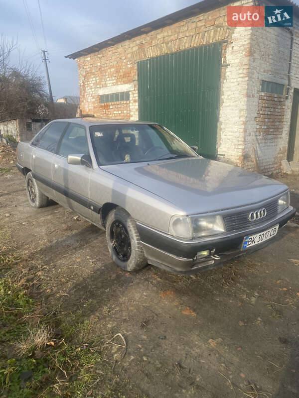 Audi 100 (1988)