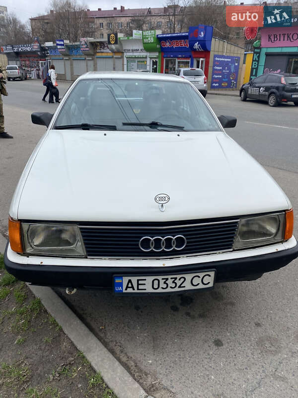 Audi 100 (1986)