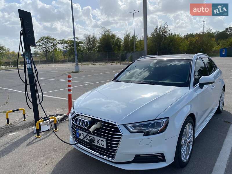 Audi A3 e-tron (2017)