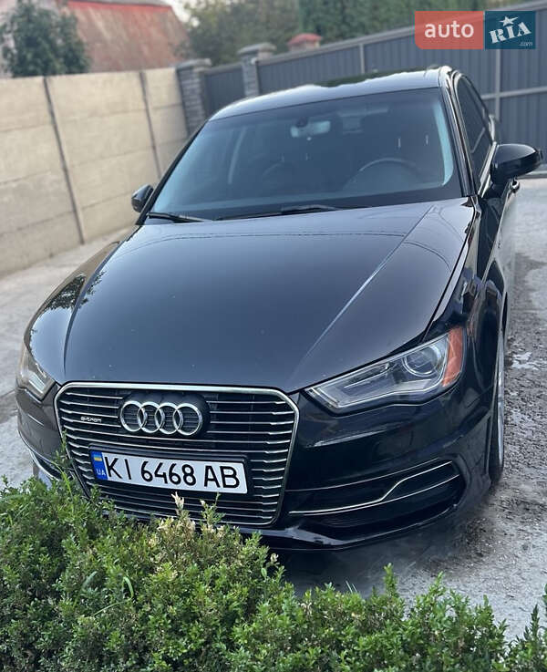 Audi A3 e-tron (2015)