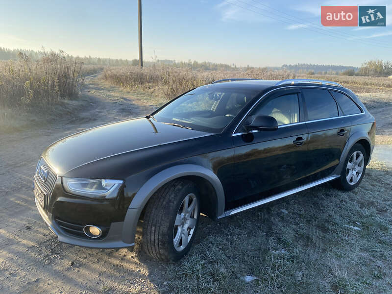 Audi A4 allroad (2015)