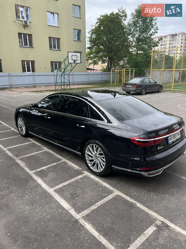 Audi A8 (2017)