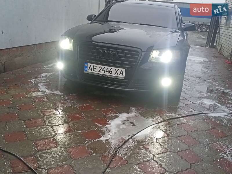 Audi A8 (2005)
