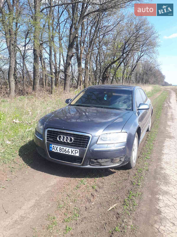 Audi A8 (2003)