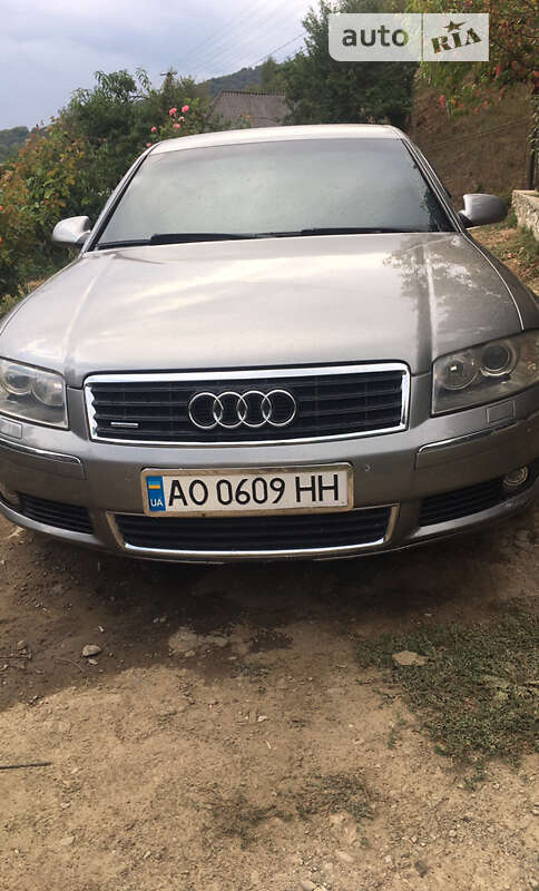 Audi A8 (2004)