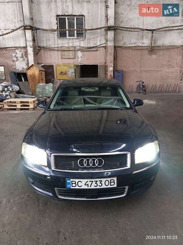 Audi A8 (2004)