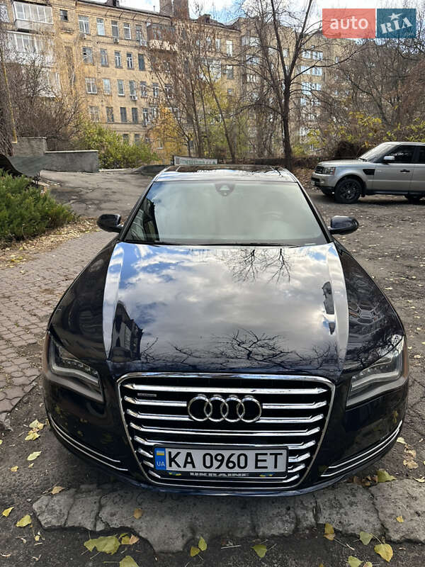 Audi A8 (2012)