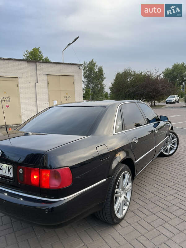Audi A8 (2000)