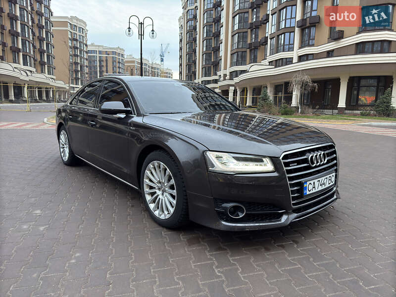 Audi A8 (2015)