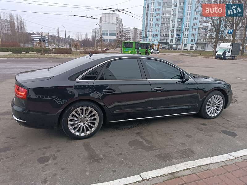 Audi A8 (2012)