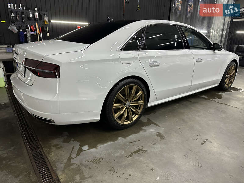 Audi A8 (2017)