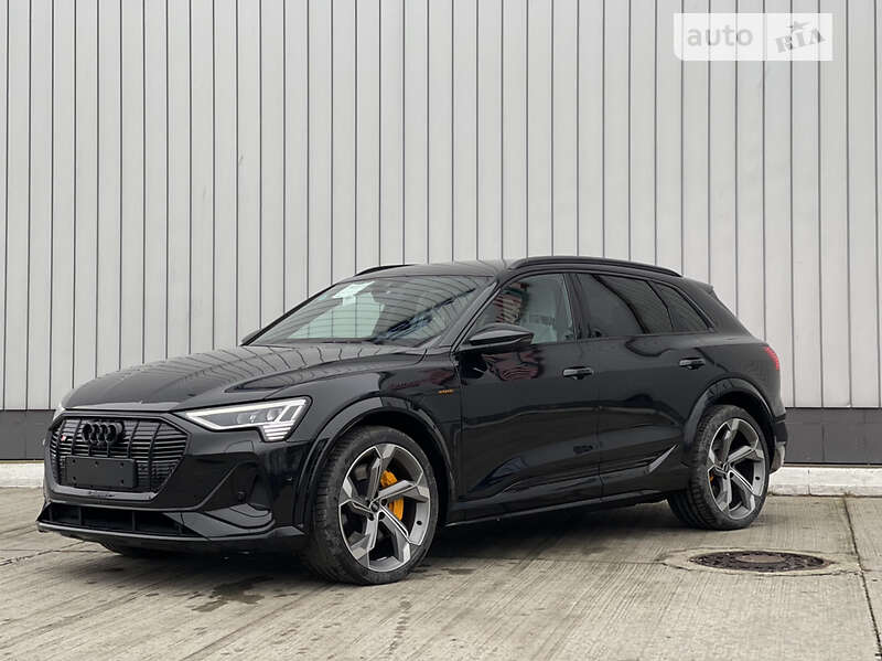 Audi E-tron (2022)
