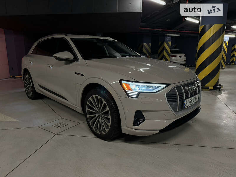 Audi E-tron (2019)