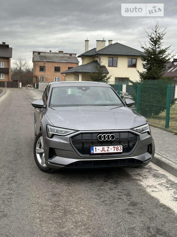 Audi E-tron (2019)