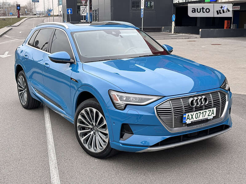 Audi E-tron (2019)
