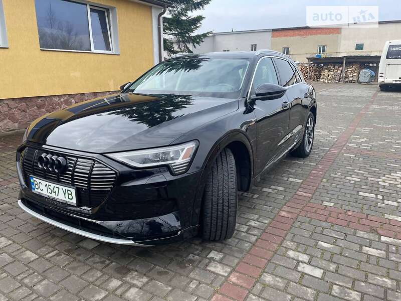 Audi E-tron (2022)