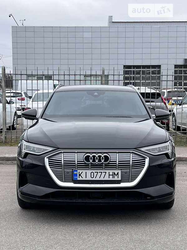 Audi E-tron (2019)