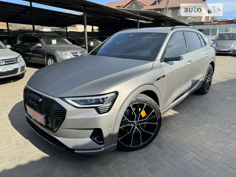 Audi E-tron (2019)