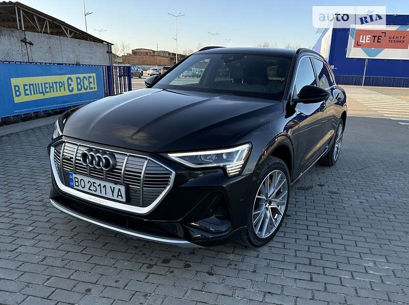 Audi E-tron (2021)