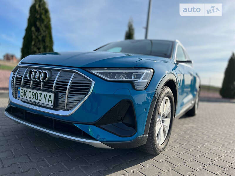 Audi E-tron (2020)