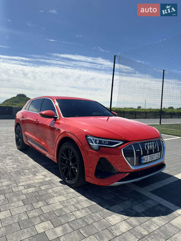 Audi E-tron (2022)