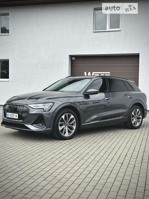 Audi E-tron (2021)