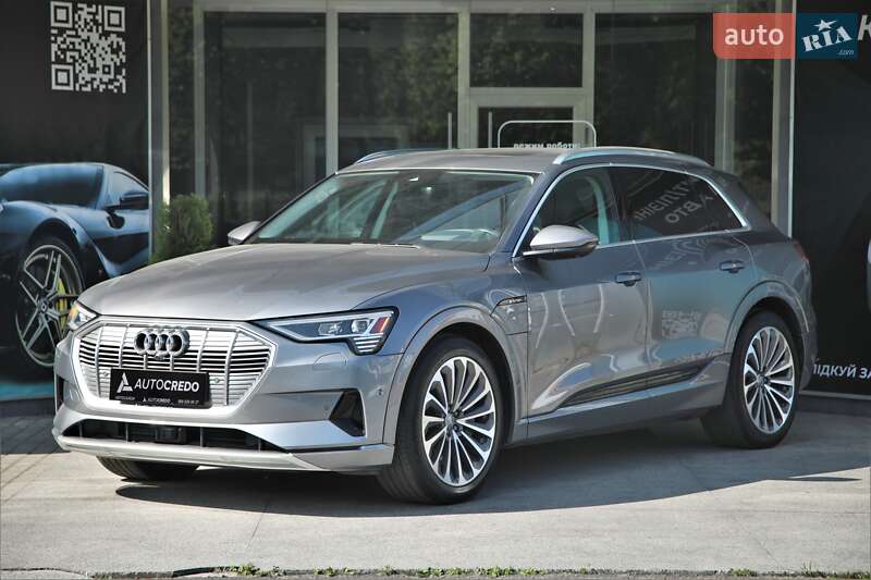Audi E-tron (2019)