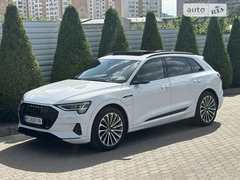 Audi E-tron (2019)