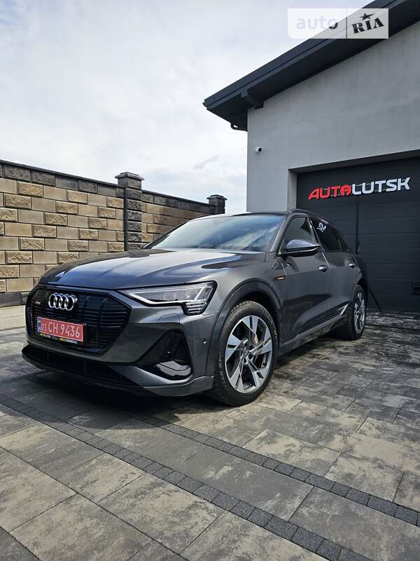 Audi E-tron (2019)
