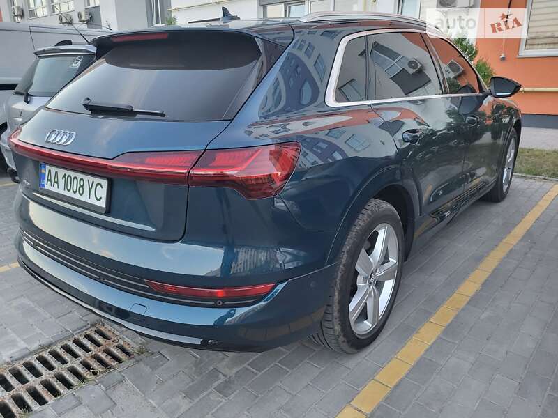 Audi E-tron (2019)