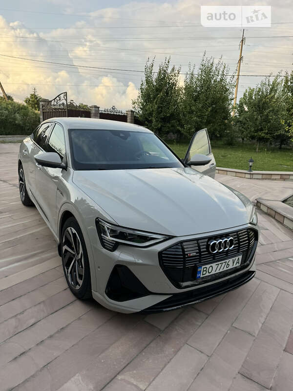 Audi E-tron (2022)