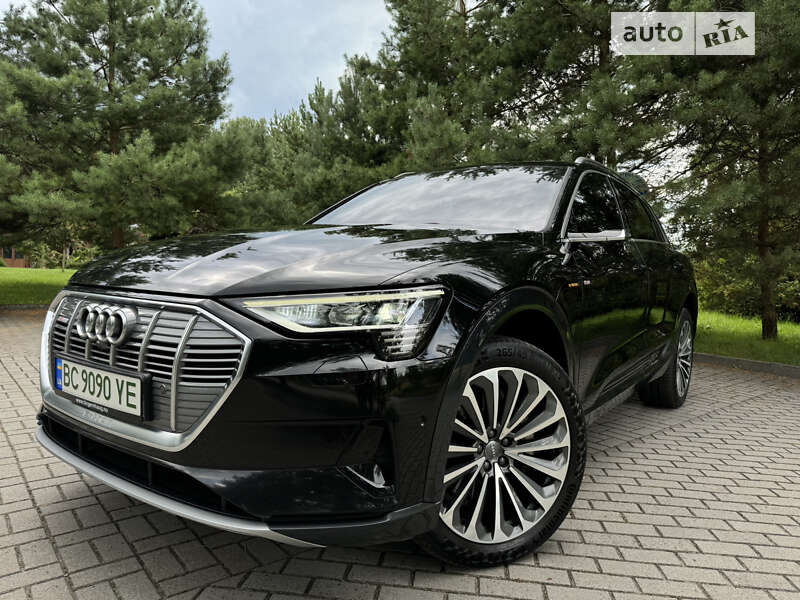 Audi E-tron (2019)
