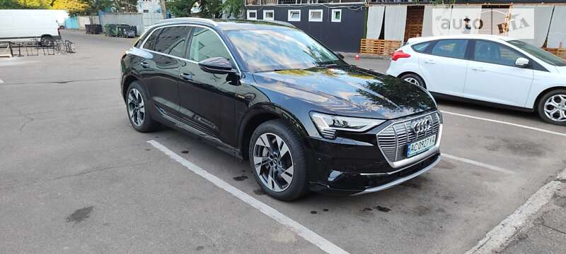 Audi E-tron (2021)