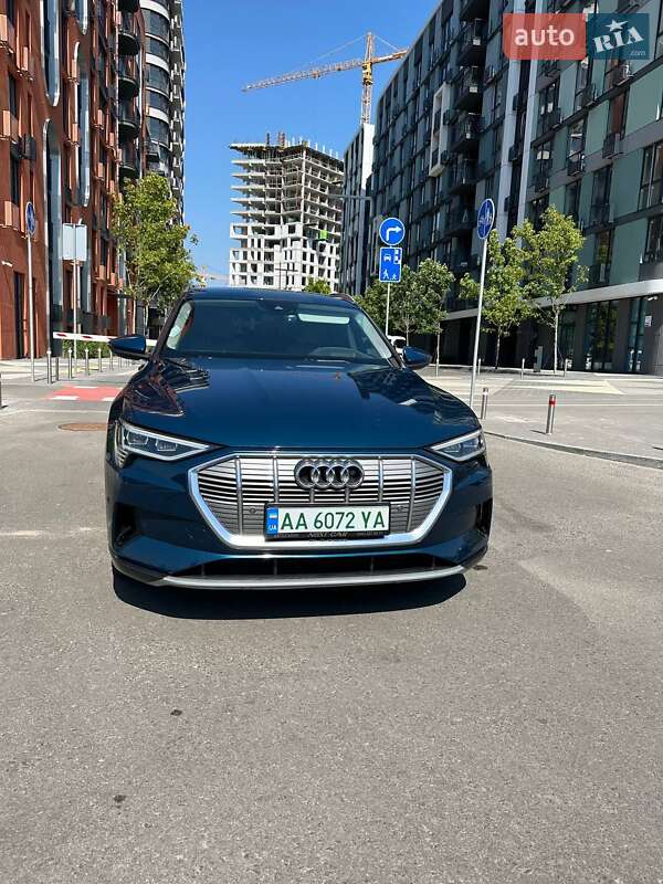 Audi E-tron (2020)