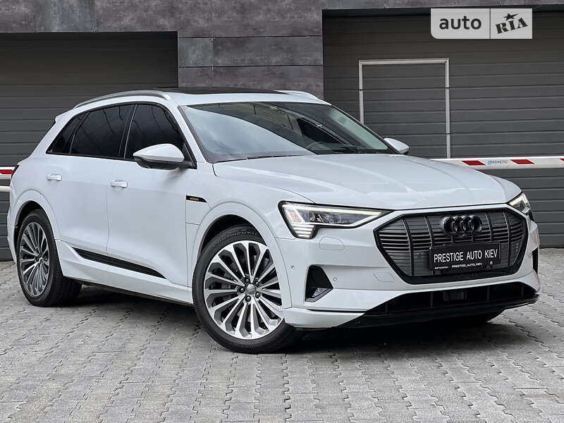Audi E-tron (2019)