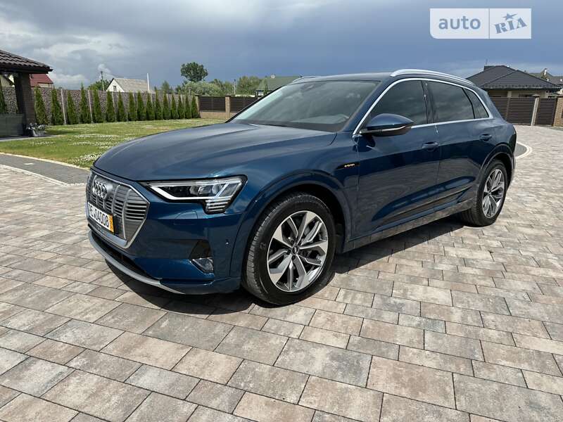 Audi E-tron (2019)