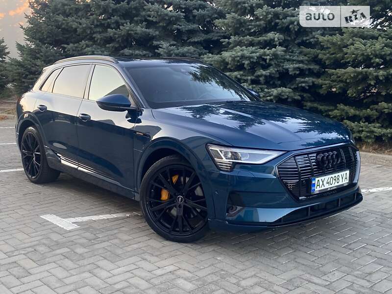 Audi E-tron (2018)