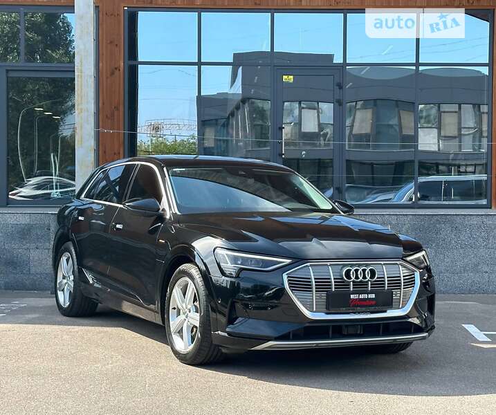 Audi E-tron (2019)