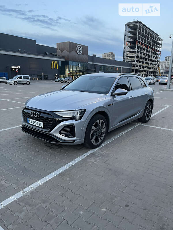 Audi E-tron (2020)