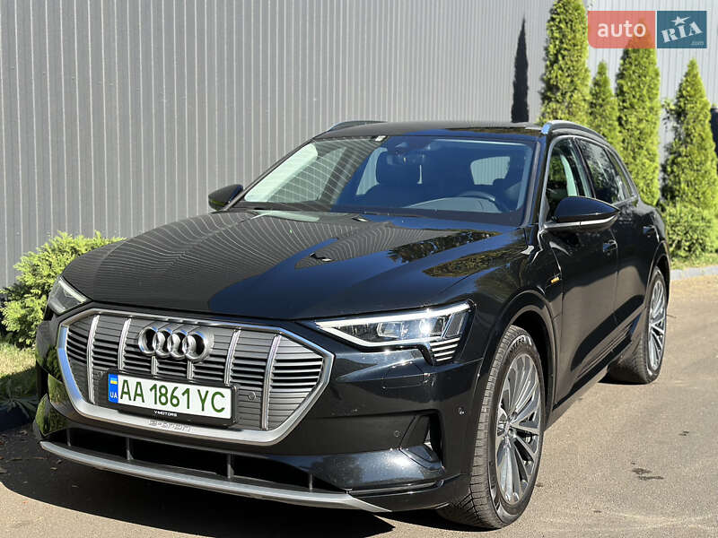 Audi E-tron (2019)