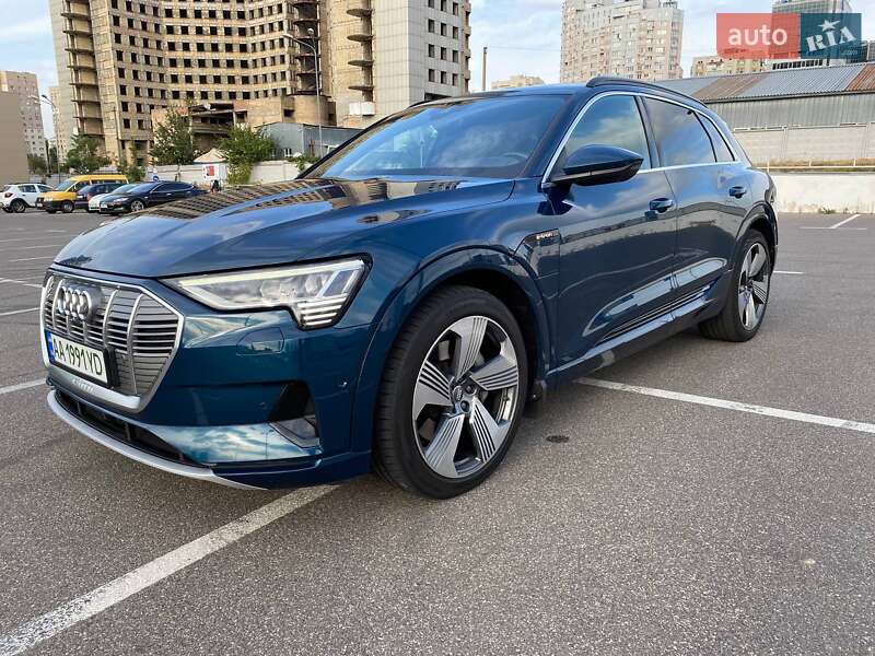 Audi E-tron (2019)