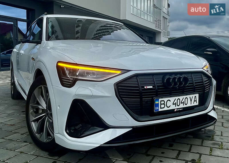 Audi E-tron (2020)