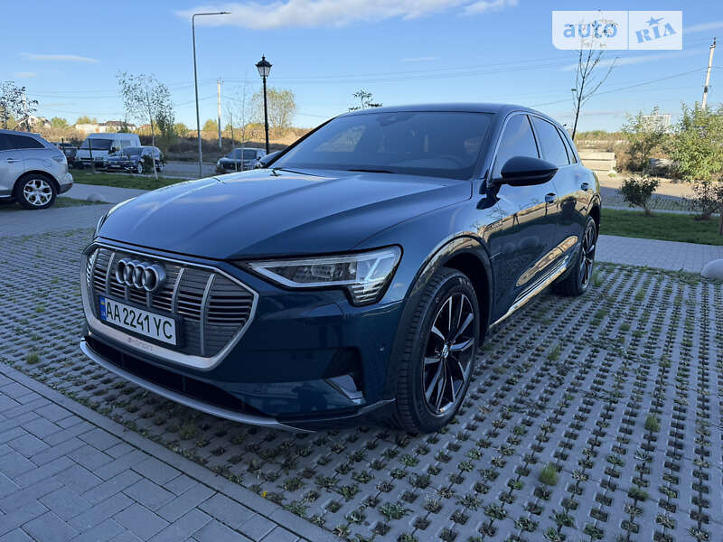 Audi E-tron (2019)