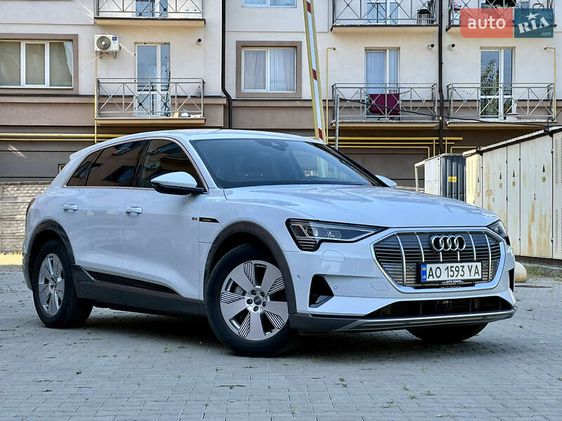 Audi E-tron (2019)