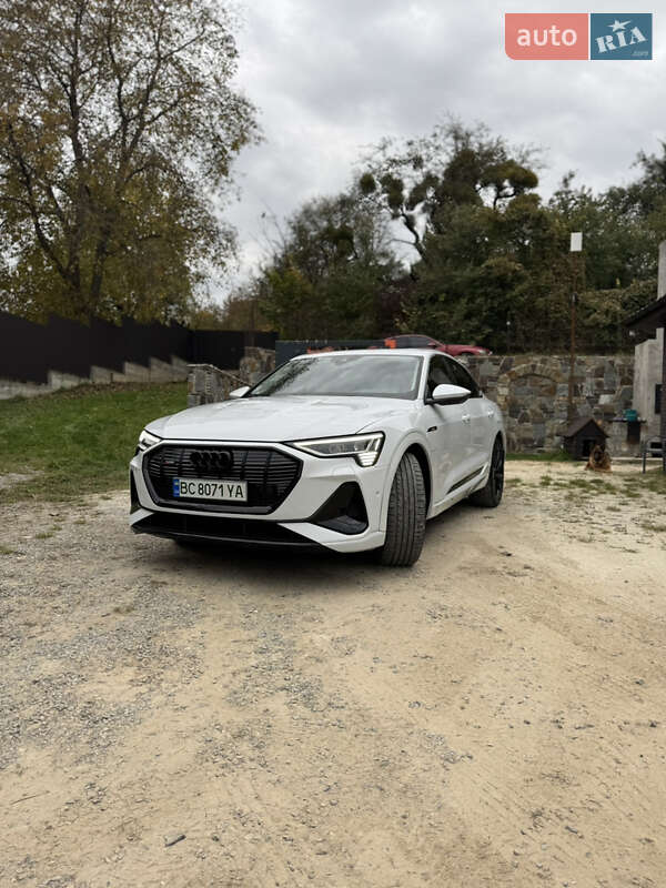 Audi E-tron (2020)